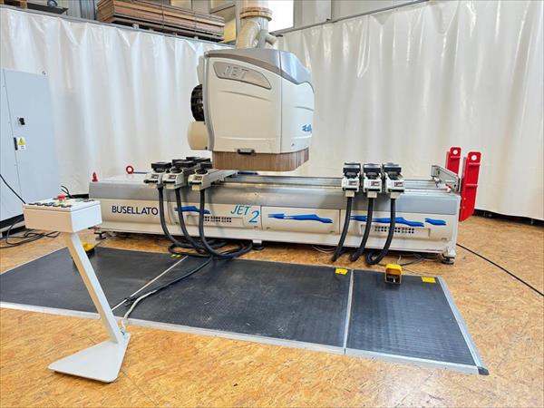 Centro di lavoro per falegnameria 4 assi 