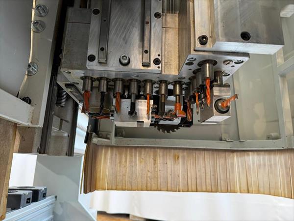 Centro di lavoro per falegnameria 4 assi  - Foto 2